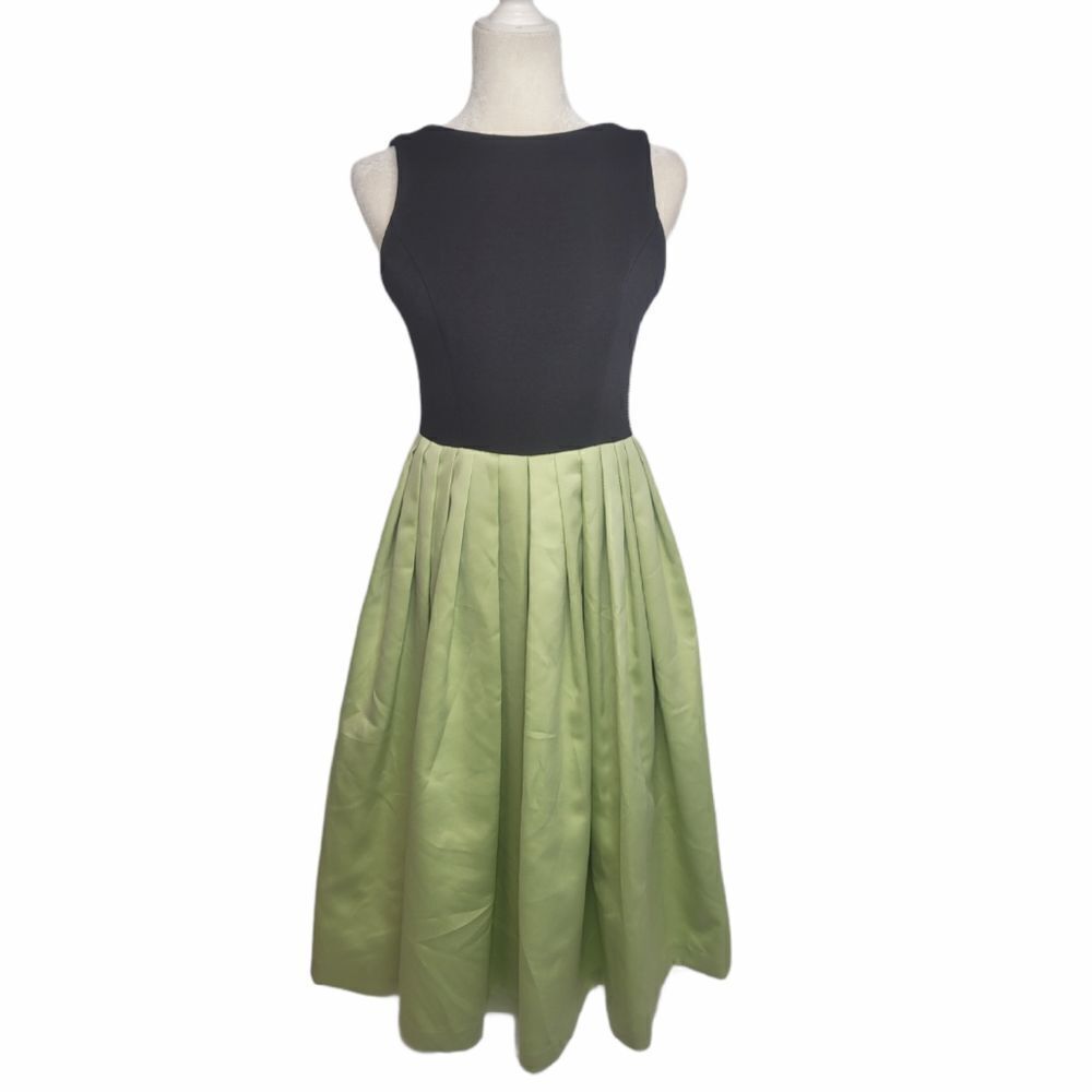 VINTAGE 80s does 50s dress Cache fit and‎ flare green and black M